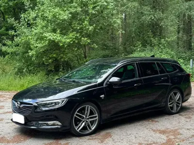 Gebraucht Opel Insignia Dynamic 170 PS (125 kW) 2018 Schwarz Kombi