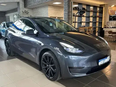 Gebraucht Tesla Model Y 255 kW (347 PS) 2023 Grau SUV