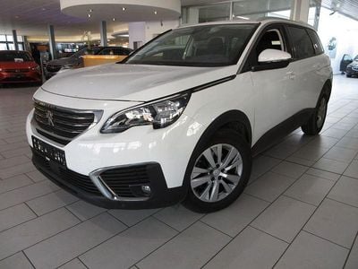 Gebraucht Peugeot 5008 Active 131 PS (96 kW) 2019 Lack weiss banquise/deckende lac Limousine