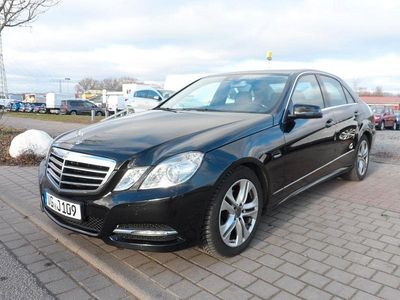 Gebraucht Mercedes E200 Avantgarde 136 PS (100 kW) 2011 Schwarz Limousine