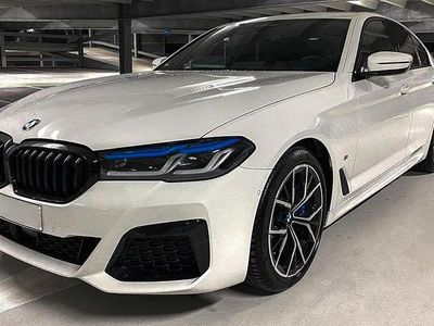 Gebraucht BMW 520 M Sport 197 PS (144 kW) 2023 Weiß Limousine