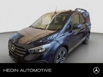 Gebraucht Mercedes T180 Progressive 96 PS (70 kW) 2024 Blau Van / Kleinbus