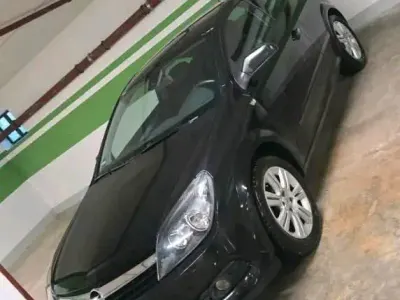 Gebraucht Opel Astra GTC 105 PS (77 kW) 2007 Schwarz Coupé