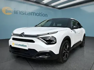 Używany Citroën e-C4 Shine 100 kW (136 KM) 2022 Biały Sedan/Limuzyna