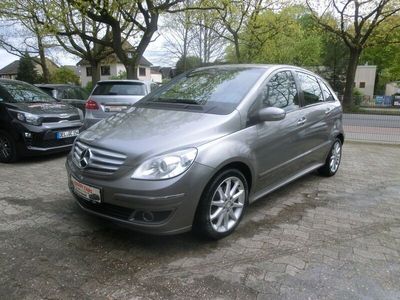 gebraucht Mercedes B200 Benzin.AUTOMATIK,TEMPOMAT,SHZG,AHK,KLIMA,,