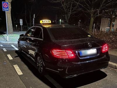 Schwarz Gebraucht 2014 Mercedes E200 Limousine | 7.300 € (Fairer Preis)