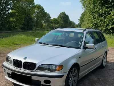 Gebraucht BMW 330 184 PS (135 kW) 2002 Silber Kombi