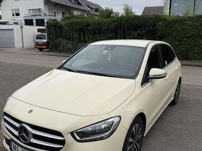 Gebraucht Mercedes B200 150 PS (110 kW) 2021 Van / Kleinbus