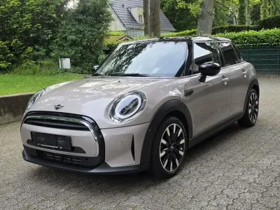 Gebraucht Mini Cooper Classic 136 PS (100 kW) 2022 Grau Kleinwagen