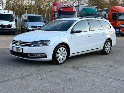 Second-hand VW Passat 105 CP (77 kW) 2011 Alb Berlinǎ