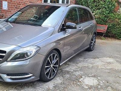 Second-hand Mercedes B180 Night 109 CP (80 kW) 2013 Gri Monovolum