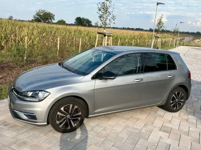 Gebraucht VW Golf VII IQ Drive 116 PS (85 kW) 2019 Silber Limousine