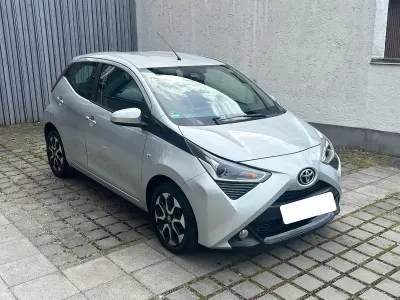 Gebraucht Toyota Aygo Touch 72 PS (52 kW) 2021 Silber Kleinwagen