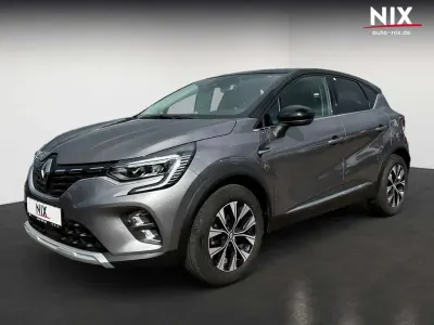 Usado Renault Captur Techno 91 CV (66 kW) 2023 Verde SUV