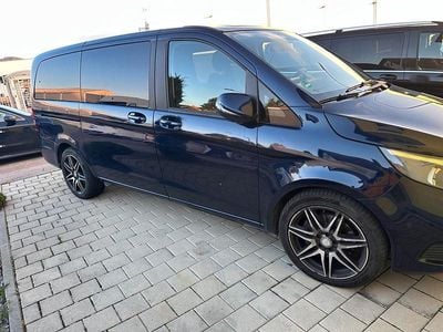 Gebraucht Mercedes V250 190 PS (139 kW) 2017 Blau Van / Kleinbus