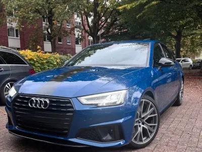 Gebraucht Audi A4 S-Line 190 PS (139 kW) 2019 Blau Limousine