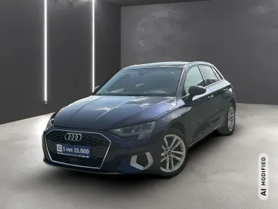 Gebraucht Audi A3 Advanced Plus 116 PS (85 kW) 2022 Blau metallic Limousine