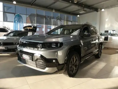 Gebraucht Jeep Compass 145 PS (106 kW) 2026 Schwarz SUV
