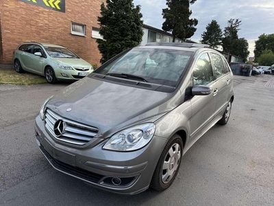 Mercedes B200