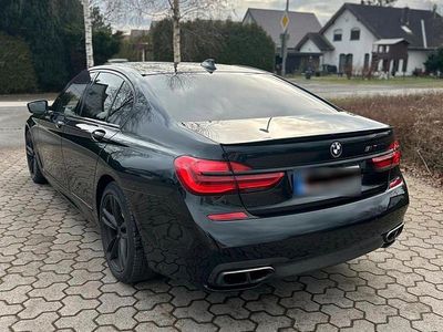 Gebraucht BMW 750 M Sport 400 PS (294 kW) 2018 Schwarz Limousine