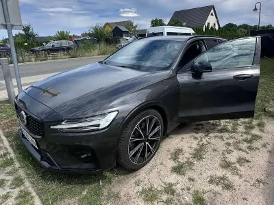 Gebraucht Volvo V60 Plus 197 PS (144 kW) 2023 Grau Kombi