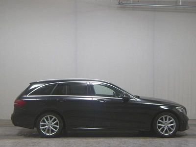 Gebraucht Mercedes C220 AMG line 194 PS (142 kW) 2019 Schwarz Limousine