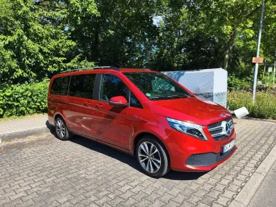 Gebraucht Mercedes V300 Avantgarde 239 PS (175 kW) 2020 Rot Van / Kleinbus