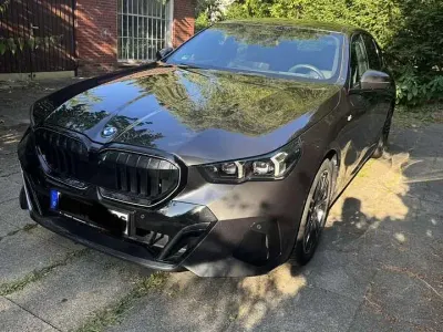 Gebraucht BMW 520 Comfort Edition 197 PS (144 kW) 2023 Grau Limousine
