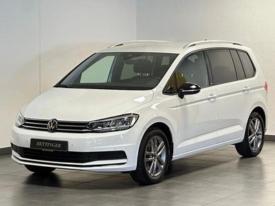 Gebraucht VW Touran Move 150 PS (110 kW) 2023 Weiß Van / Kleinbus