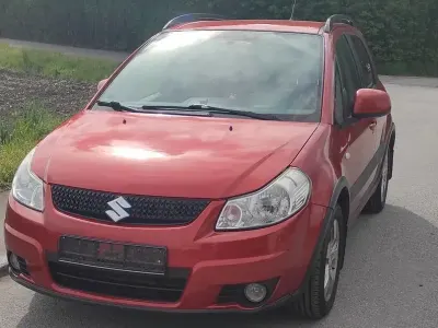 Gebraucht Suzuki SX4 Comfort 120 PS (88 kW) 2009 Rot Limousine