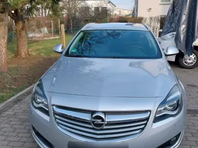 Gebraucht Opel Insignia 140 PS (102 kW) 2015 Silber Kombi