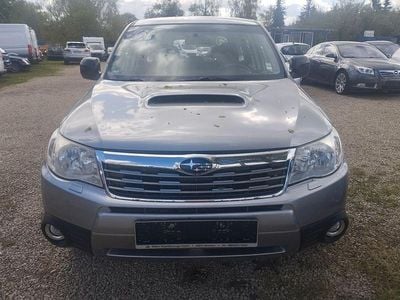 Begagnad Subaru Forester Active 147 HK (108 kW) 2010 Silver SUV