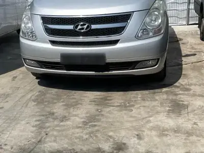 Gebraucht Hyundai H-1 170 PS (125 kW) 2008 Silber Van / Kleinbus