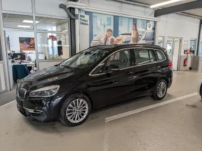 Gebraucht BMW 220 Gran Tourer 190 PS (139 kW) 2019 Schwarz Van / Kleinbus