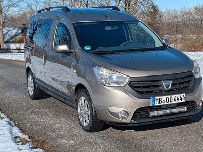 Braun Gebraucht 2015 Dacia Dokker Van / Kleinbus | 3.899 € (Guter Preis)