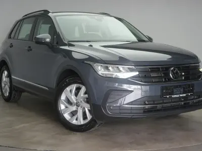 Gebraucht VW Tiguan Life 200 PS (147 kW) 2023 Grau SUV