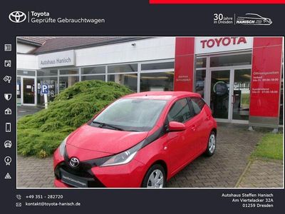 Gebraucht Toyota Aygo X-play 69 PS (50 kW) 2018 Rot Kleinwagen