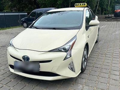 Gebraucht Toyota Prius 99 PS (72 kW) 2018 Gelb Kleinwagen