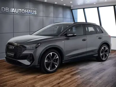 Gebraucht Audi Q4 e-tron S-Line 219 kW (299 PS) 2023 Grau SUV