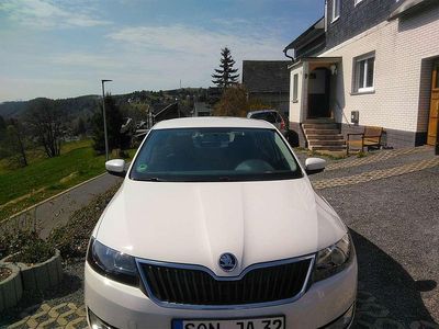 Usata Skoda Rapid 105 CV (77 kW) 2015 Bianco Utilitaria