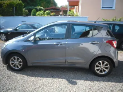 Gebraucht Hyundai i10 Style 87 PS (63 kW) 2014 Star dust / met Kleinwagen