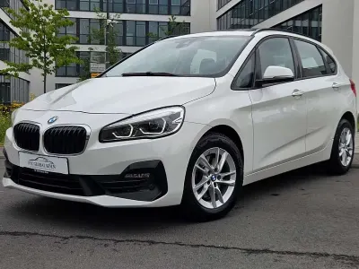 Używany BMW 218 Advantage 150 KM (110 kW) 2021 Biały Kombi