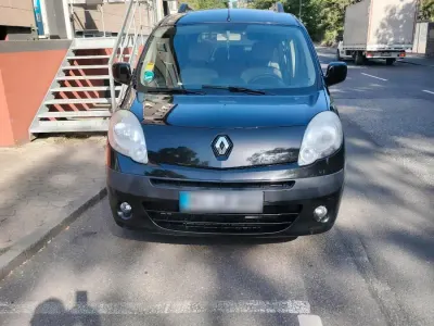 Gebraucht Renault Kangoo Happy Family 106 PS (77 kW) 2011 Schwarz Van / Kleinbus