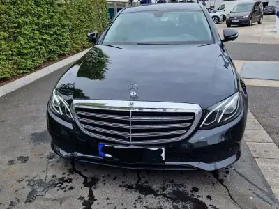 Second-hand Mercedes E220 194 CP (142 kW) 2019 Negru Berlinǎ