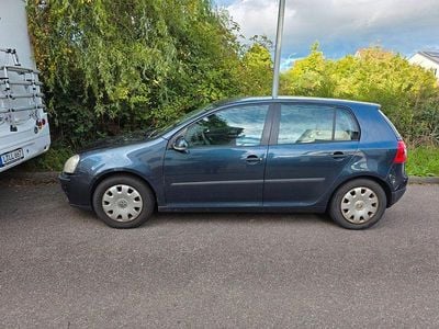 Gebraucht 2004 VW Golf Comfortline Limousine | 600 € (Guter Preis)