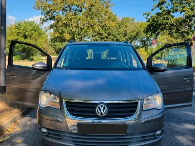 Gebraucht VW Touran 140 PS (102 kW) 2010 Grau Van / Kleinbus