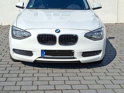 Gebraucht BMW 116 136 PS (100 kW) 2013 Weiß Kleinwagen