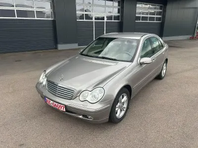 Gebraucht Mercedes C270 Elegance 170 PS (125 kW) 2004 Gold Limousine