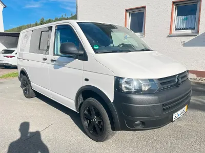 Gebraucht VW Multivan 102 PS (75 kW) 2012 Weiß Van / Kleinbus