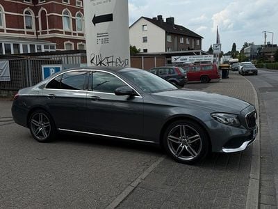 Grau Gebraucht 2017 Mercedes E200 Limousine | 18.500 € (Fairer Preis)